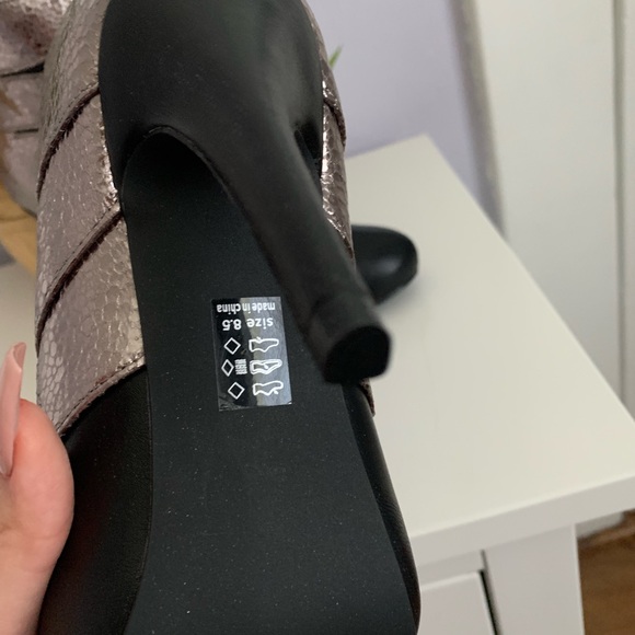 Michael Antonio Black and Silver Heel Booties - Picture 5 of 6